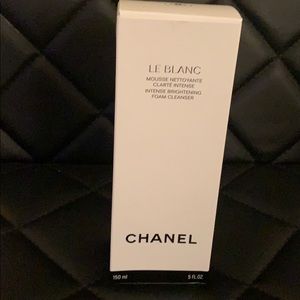 Le Blanc Mousse Nettoyante